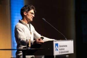 Stephan Birkmaier Alpinforum 2025. Foto: Chris Riefenberg, chrisriefenberg.com