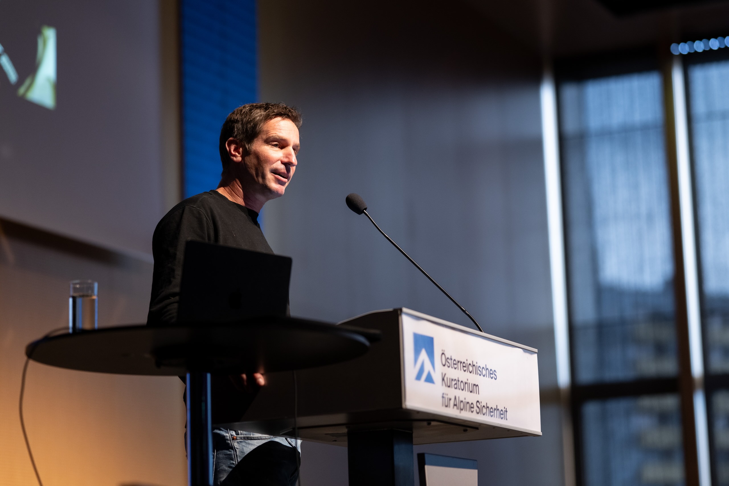 Alpinforum 2025 - Lukas Furtenbach, Foto: chrisriefenberg.co