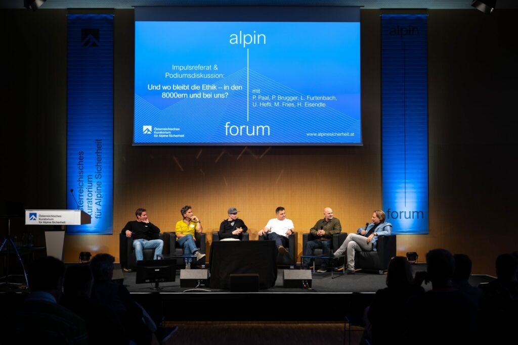 Alpinforum 2025, Podiumsdiskussion Block 1. Foto: chrisriefenberg.com